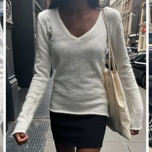 Brandy Melville Sweater